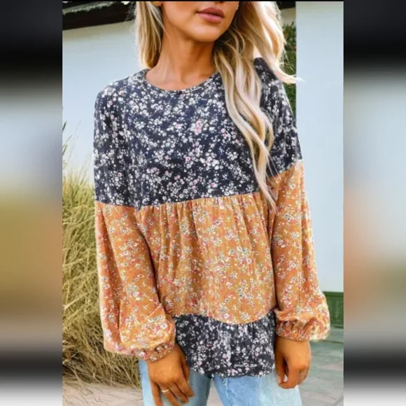 ❤️New Floral Patchwork Blouse - Navy, Pink, and Orange - Picture 2 of 16